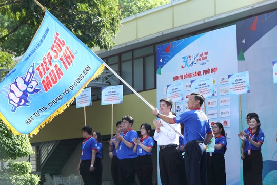TP.HCM ra quân “Tiếp sức mùa thi” 2026