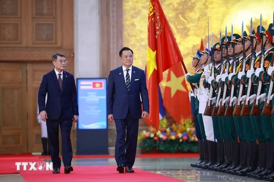 Thủ tướng Lê Minh Hưng chủ trì lễ đón chính thức Thủ tướng Thái Lan
