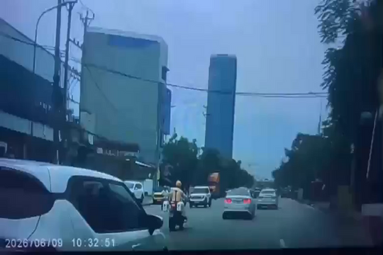 CSGT Hải Phòng dẫn đường đưa nạn nhân tai nạn lao động đi cấp cứu
