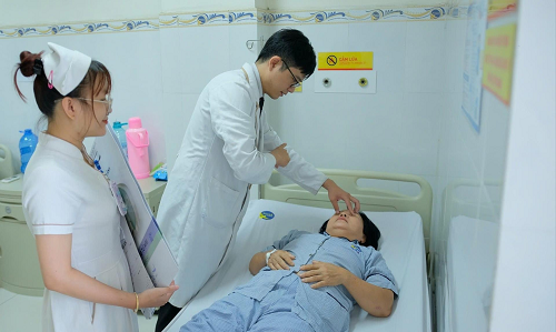 Cứu người phụ nữ bị vỡ túi phình động mạch não