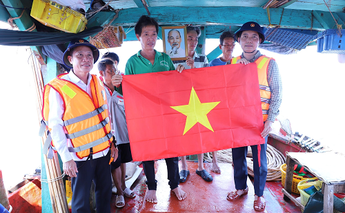 Bảo vệ nền tảng tư tưởng của Đảng: Nhìn từ công tác chống khai thác IUU – Bài cuối: Mỗi ngư dân là một “lá chắn thép”