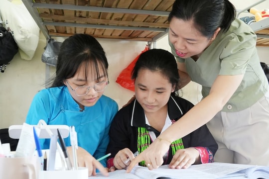 Không để học trò biên giới, hải đảo lỡ hẹn với kỳ thi tốt nghiệp THPT