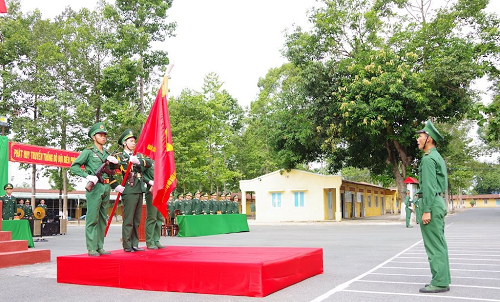 Tây Ninh: 429 chiến sĩ mới tuyên thệ