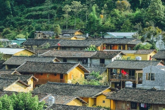Lô Lô Chải trước bài toán giữ gìn bản sắc và lợi ích cộng đồng