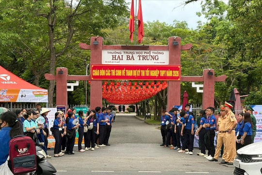 Hơn 99,8% thí sinh Huế dự thi môn Ngữ văn trong Kỳ thi tốt nghiệp THPT 2026