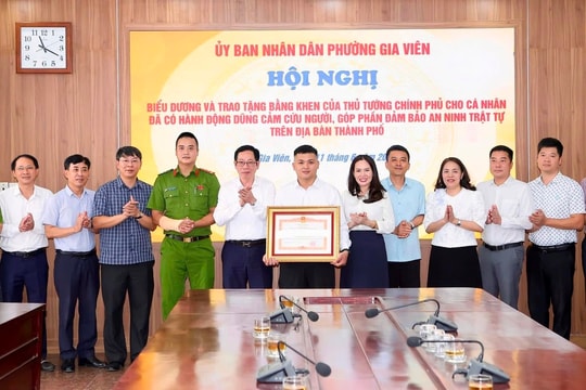 Tặng Bằng khen của Thủ tướng cho công dân dũng cảm cứu người