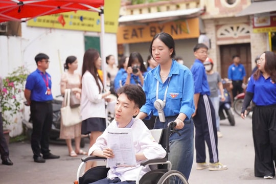 Tuổi trẻ Thủ đô đồng loạt ra quân "Tiếp sức mùa thi"