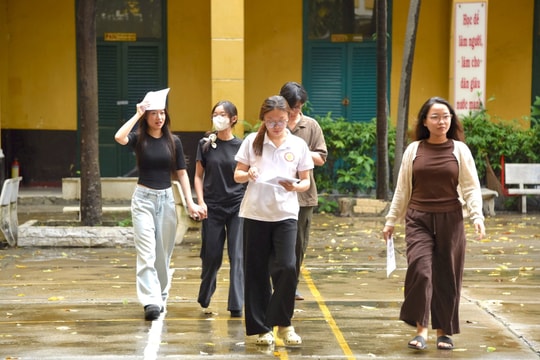 Sáng nay, hơn 1,2 triệu thí sinh bắt đầu làm bài thi tốt nghiệp THPT