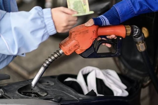 Giá xăng dầu đồng loạt giảm mạnh từ 15h ngày 11/6