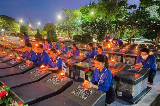 Cà Mau chi gần 20 tỷ đồng xây mới, sửa chữa mộ liệt sĩ tại gia đình