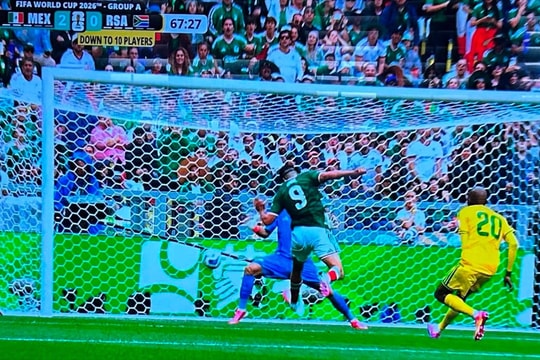 World Cup 2026 khởi đầu nóng với 3 thẻ đỏ ở trận mở màn