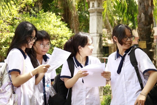 Sáng nay, hơn 142.000 sĩ tử TP.HCM bước vào ngày thi thứ 2