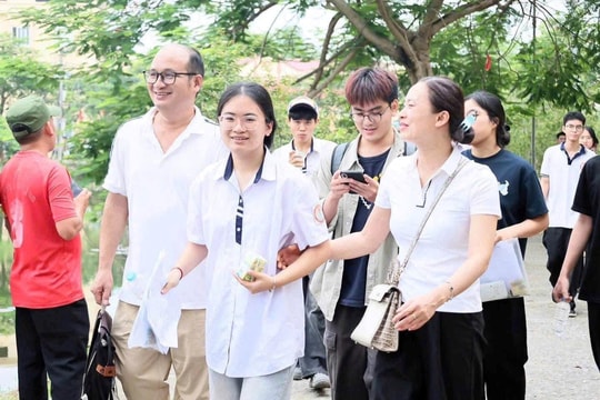 Ngày thứ 2 thi tốt nghiệp THPT: Môn Lịch sử "áp đảo" với 570.800 thí sinh đăng ký dự thi
