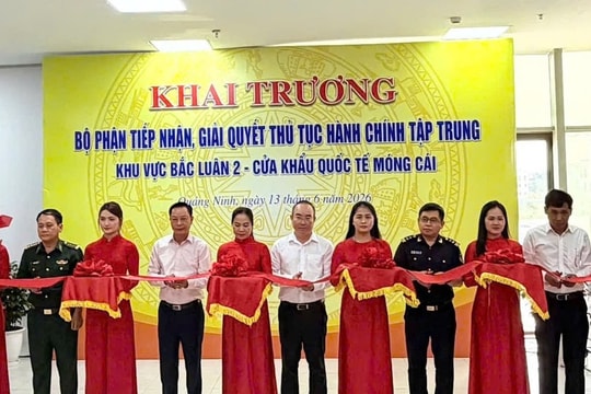 Bộ phận dịch vụ hành chính tập trung tại khu vực Bắc Luân II chính thức khai trương