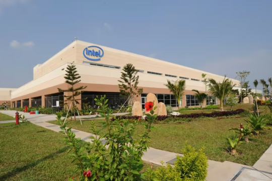 Nhà máy tại TP.HCM của Intel: "Cứ điểm" sản xuất chip lớn nhất toàn cầu