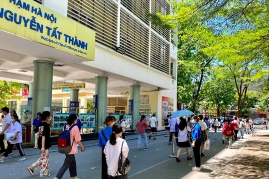 Chỉ tiêu giảm, thí sinh tăng, cuộc đua vào lớp 10 Trường Nguyễn Tất Thành căng hơn