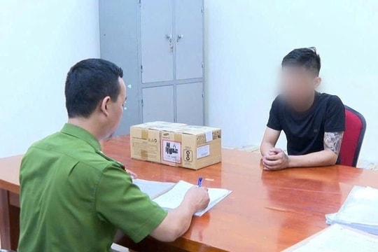 Bốn đối tượng bị bắt trong vụ trộm gần 158.000 viên pin