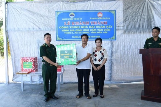 Đắk Lắk: Khánh thành “Nhà đại đoàn kết” tặng hộ gia đình khó khăn ở xã biên giới Ea Bung