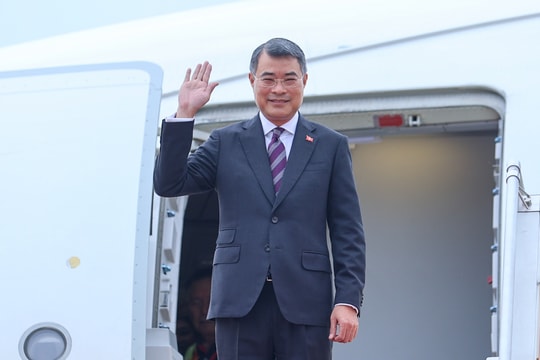 Thủ tướng Lê Minh Hưng lên đường dự Hội nghị Cấp cao kỷ niệm 35 năm quan hệ ASEAN-Nga