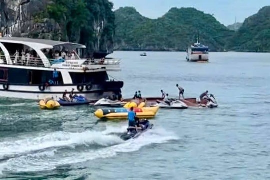 Hải Phòng chỉ đạo điều tra vụ va chạm tàu chở khách trên vịnh Lan Hạ