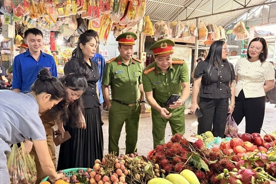 Chợ Đông Sơn chuyển mình cùng thanh toán số