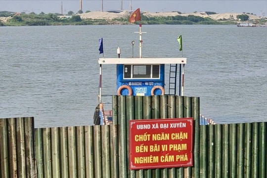 Xóa bỏ bến bãi trái phép, bảo đảm an toàn giao thông đường thủy mùa mưa lũ