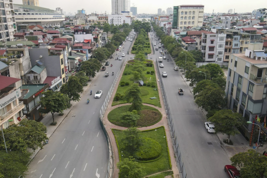 Từ ngày 18/6, Hà Nội điều chỉnh rào chắn đường Văn Cao để thi công Metro số 5