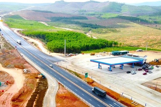 Hoàn thành đường kết nối, công trình dịch vụ công tại trạm dừng nghỉ trước ngày 30/6