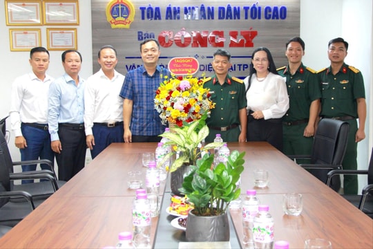 Báo Công lý luôn đồng hành cùng Tòa án Quân sự hai cấp Quân khu 7