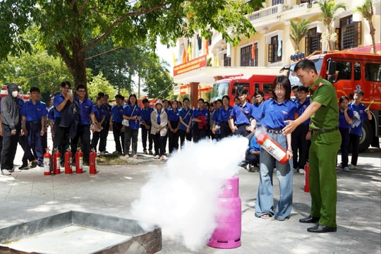 Huế ra mắt Trung tâm giáo dục PCCC cộng đồng