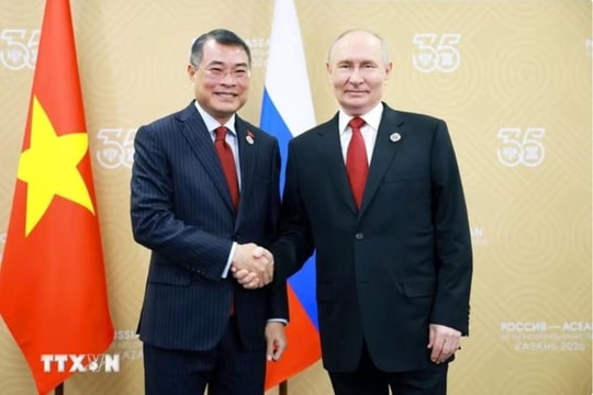 Thủ tướng Chính phủ Lê Minh Hưng hội kiến Tổng thống Nga Vladimir Putin