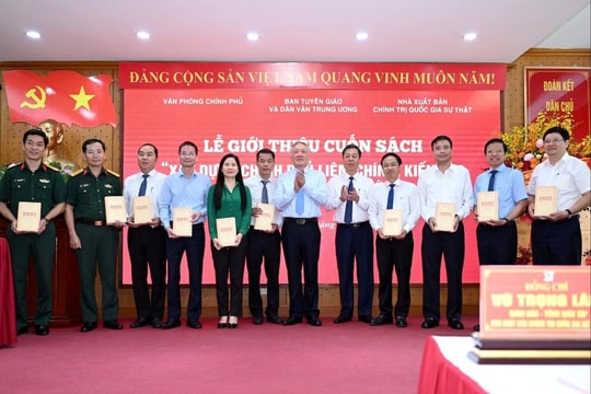 Giới thiệu cuốn sách “Xây dựng Chính phủ liêm chính, kiến tạo trong kỷ nguyên mới”