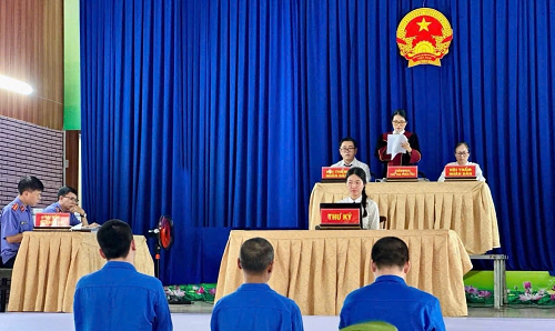 “Kết đắng” của những kẻ vào sân bóng để… phê ma túy
