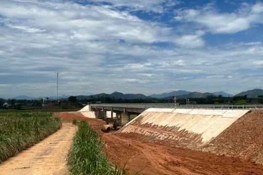 Cầu Mọ thông xe trước mùa mưa bão, người dân không còn lo bị chia cắt