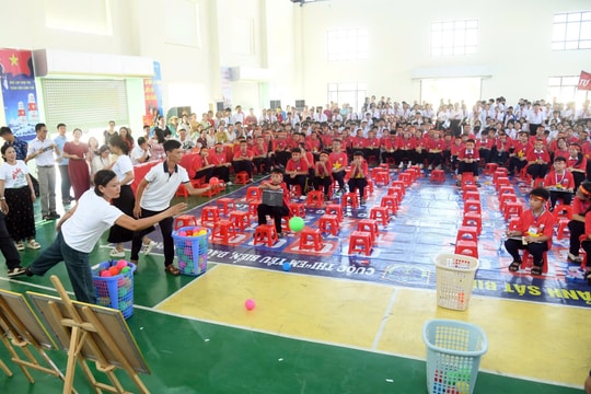 Sôi nổi Cuộc thi 'Em yêu biển, đảo quê hương' trên quê hương Trạng Trình