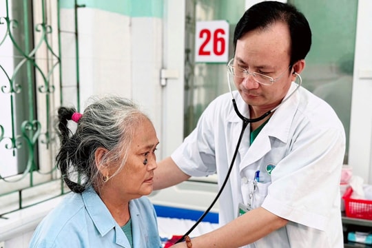 Kỳ tích cứu sống người phụ nữ ngừng tim hơn 30 phút