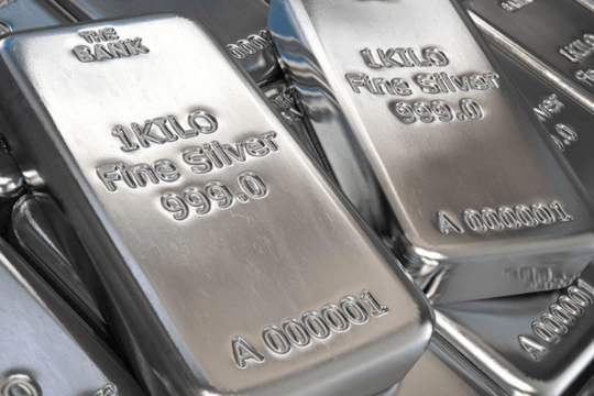 Bạc thủng 61,595 USD/OZ, áp lực giảm chưa dừng