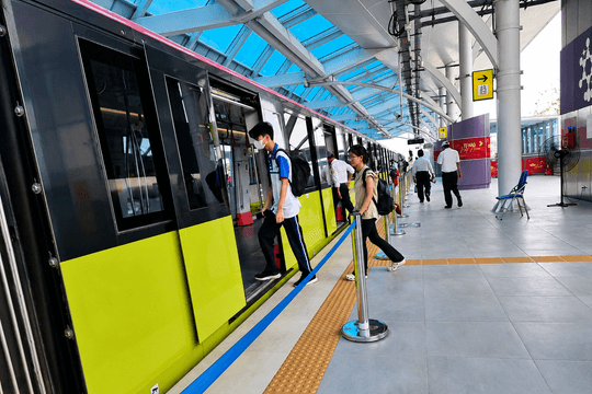 Hà Nội đưa vào vận hành vé điện tử liên thông trên 128 tuyến xe buýt và 2 tuyến metro