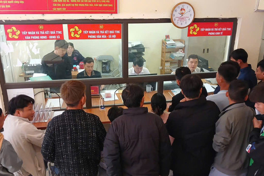 Xây dựng khung pháp lý nâng cao chất lượng đội ngũ công chức, viên chức