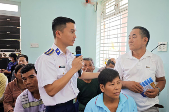 Tăng cường phối hợp gỡ "thẻ vàng" IUU gắn với bảo vệ chủ quyền biển, đảo