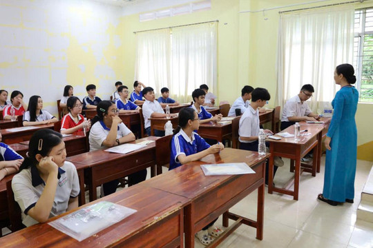 Cà Mau bắt đầu kỳ thi tuyển sinh vào lớp 10 THPT chuyên