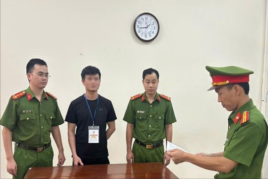 Khởi tố người đàn ông gây cháy xưởng do hàn xì
