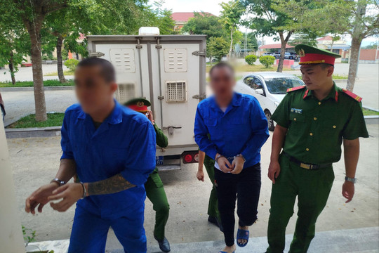 TAND Khu vực 4- Đà Nẵng xét xử lưu động hai vụ án về ma túy