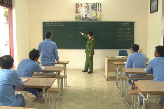 Nét chữ viết lại cuộc đời ở trại cai nghiện