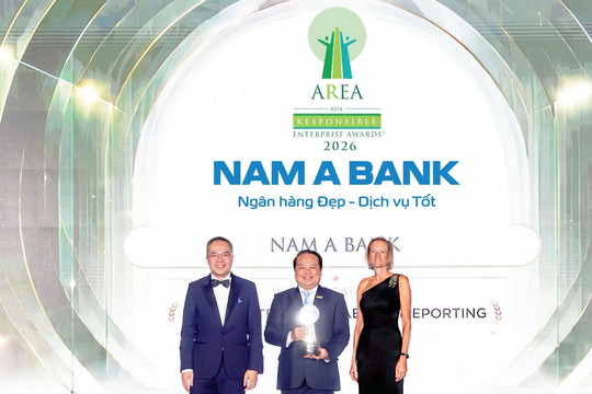 Nam A Bank nhận giải quốc tế về báo cáo phát triển bền vững