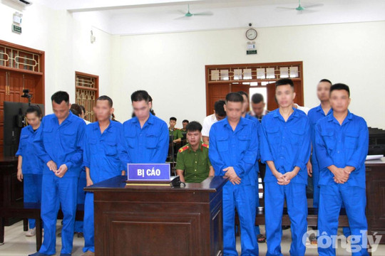 Xét xử 23 bị cáo trong vụ án đánh bạc, tổ chức đánh bạc và gá bạc