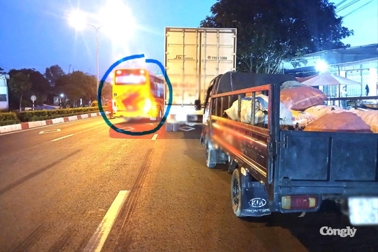 Lập biên bản xe khách giường nằm dừng xe không đúng quy định