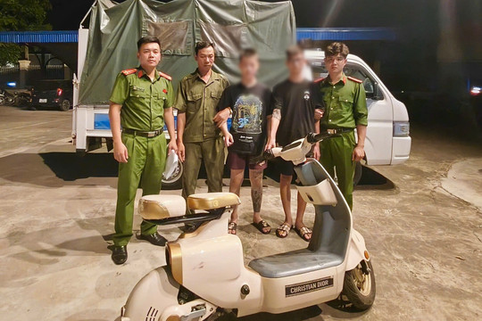 Hai đối tượng thanh thiếu niên dùng kiếm cướp xe trong đêm