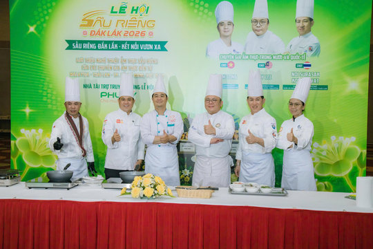 Ba bếp trưởng quốc tế sáng tạo món ngon từ sầu riêng