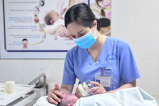 Cứu sống bé 3 ngày tuổi mắc teo thực quản kèm dị tật tim bẩm sinh